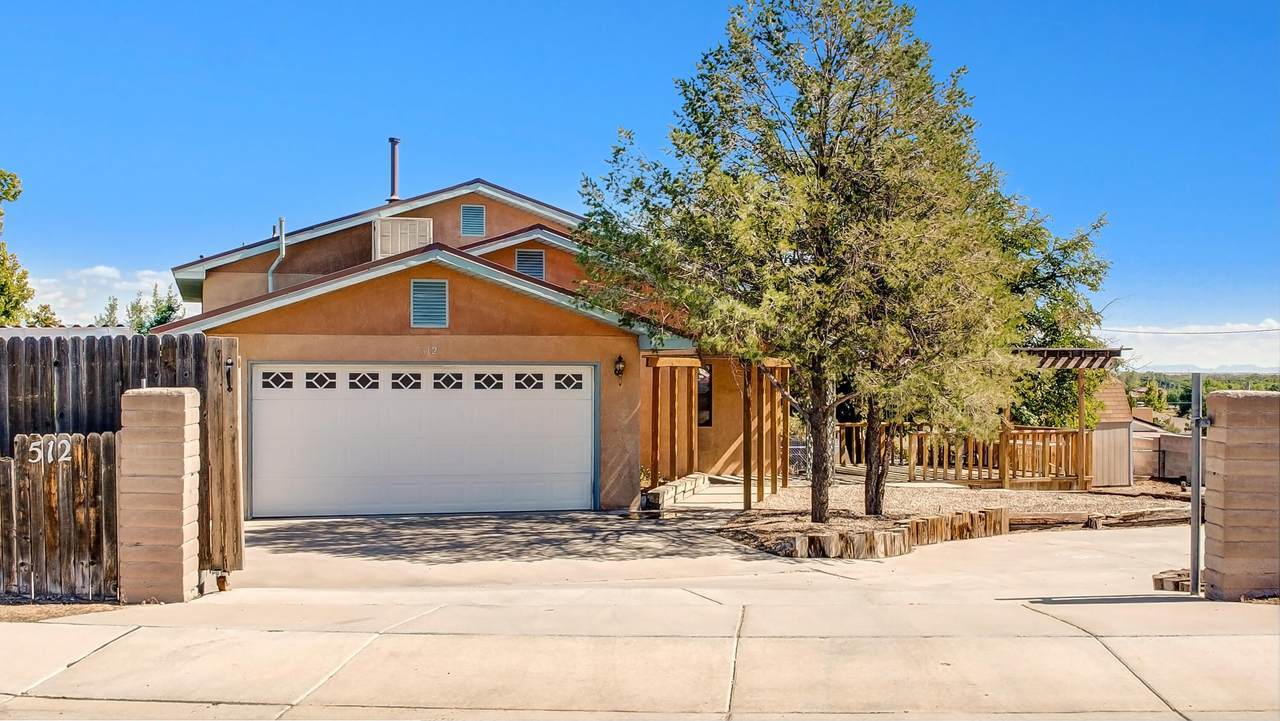 512 Socorro Drive - Photo 1