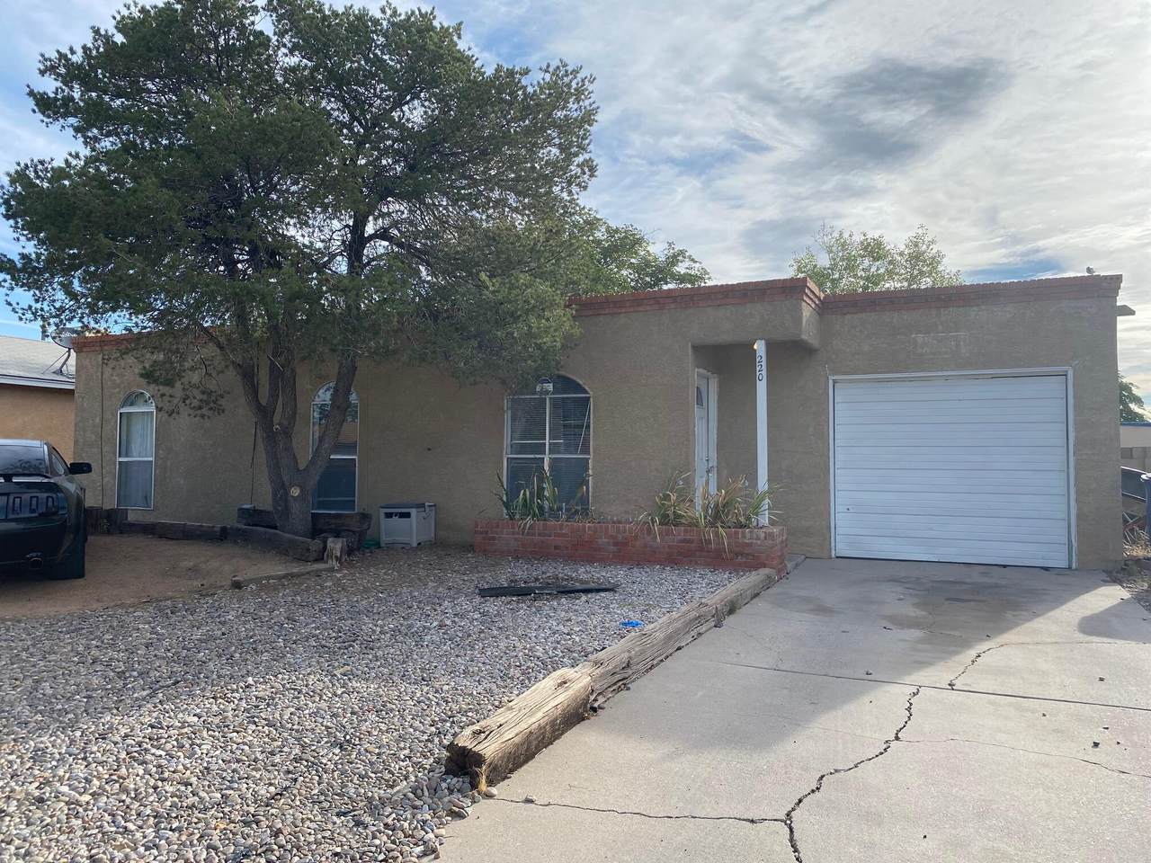 220 Claire Lane - Photo 1