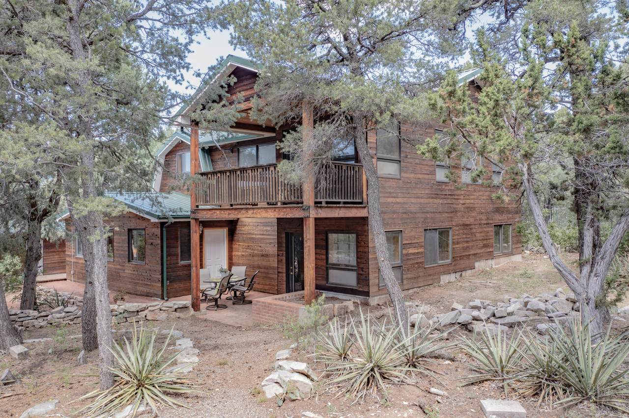 53 Peacock Lane - Photo 1