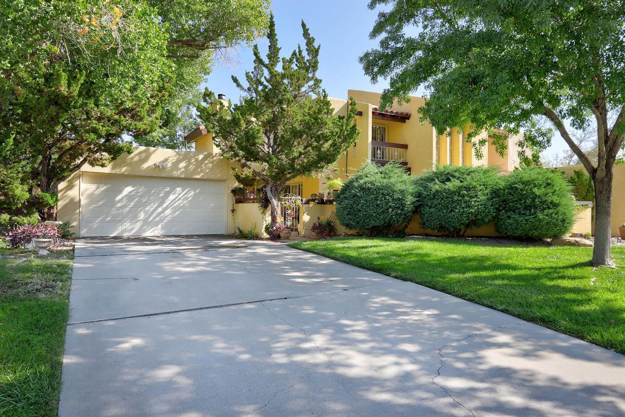 603 Cottonwood Court - Photo 1
