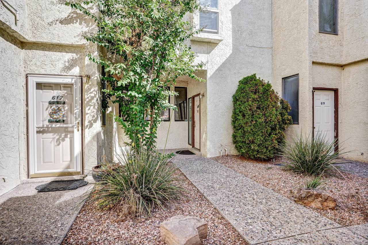 618 Eastlake Court - Photo 1
