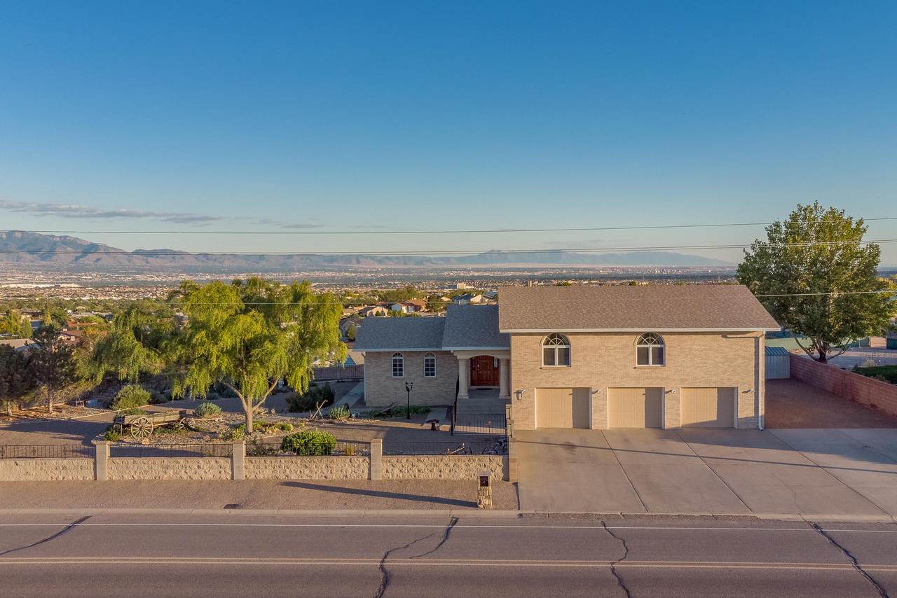 772 Tulip Road - Photo 1