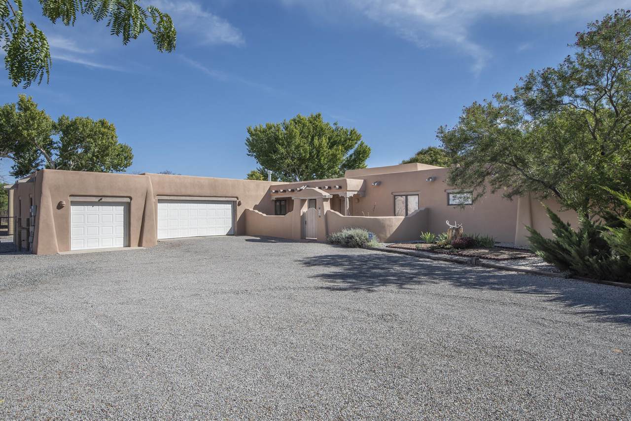 313 Nobles Lane - Photo 1