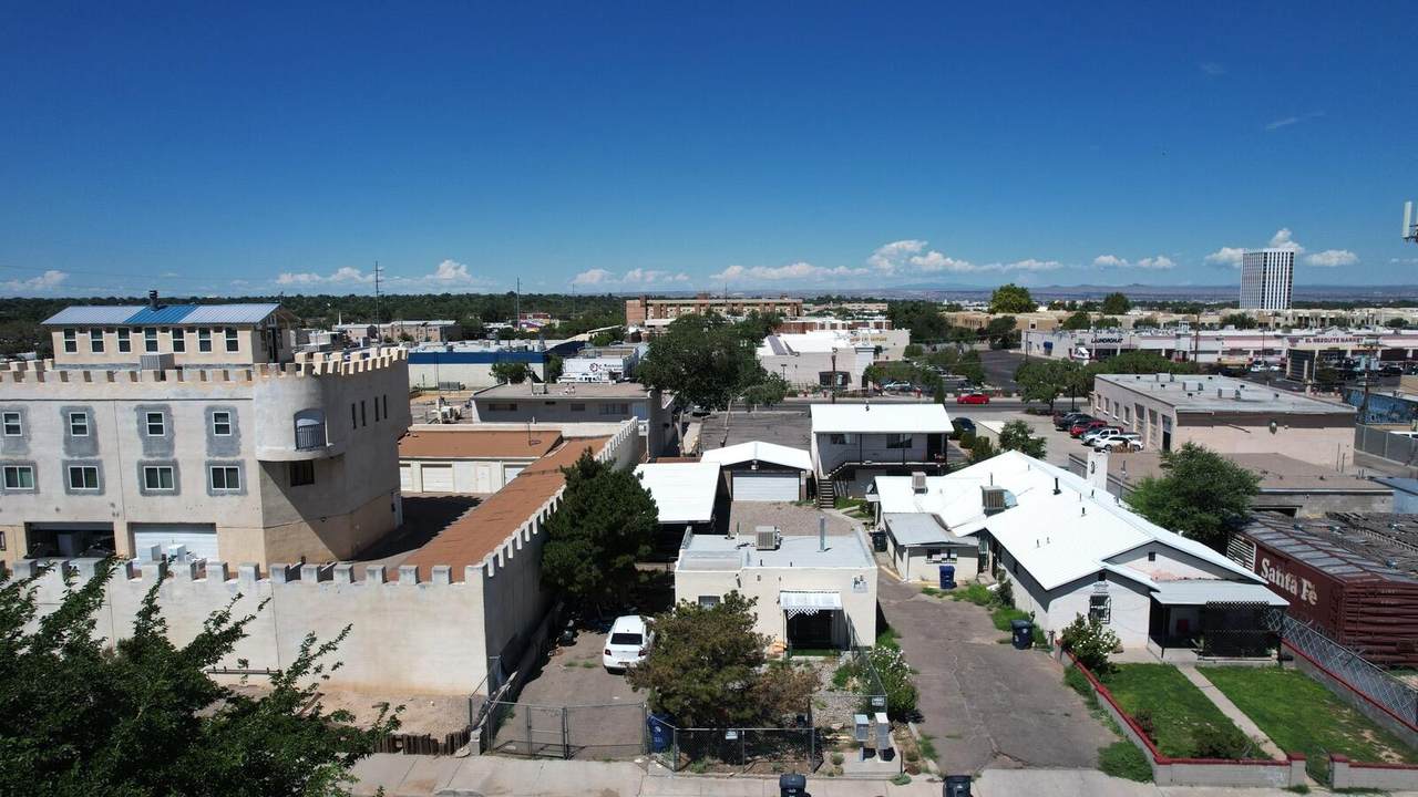 321 Arizona Street - Photo 1