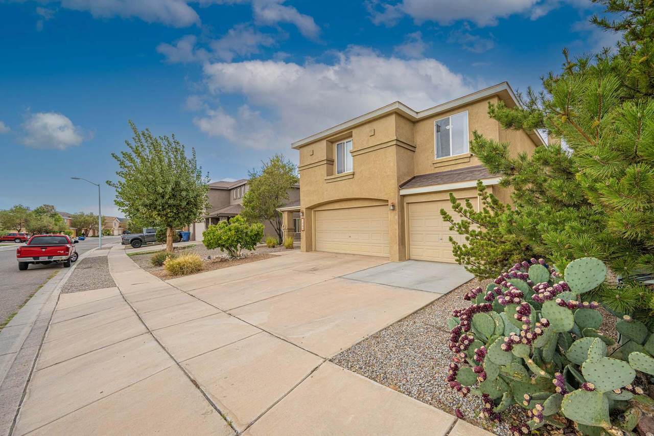 1290 Colibri Avenue - Photo 1