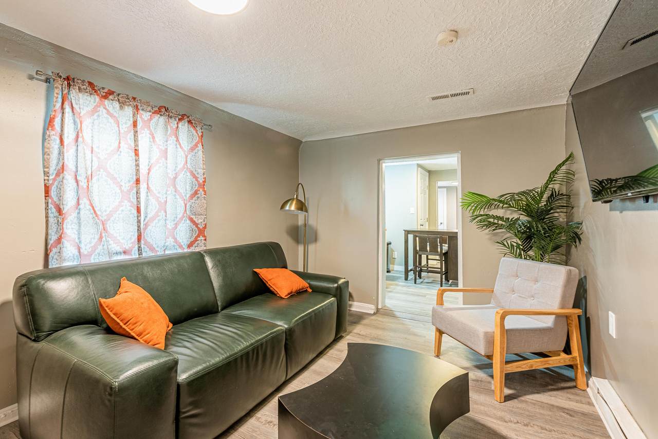 704 Pacific Avenue - Photo 1