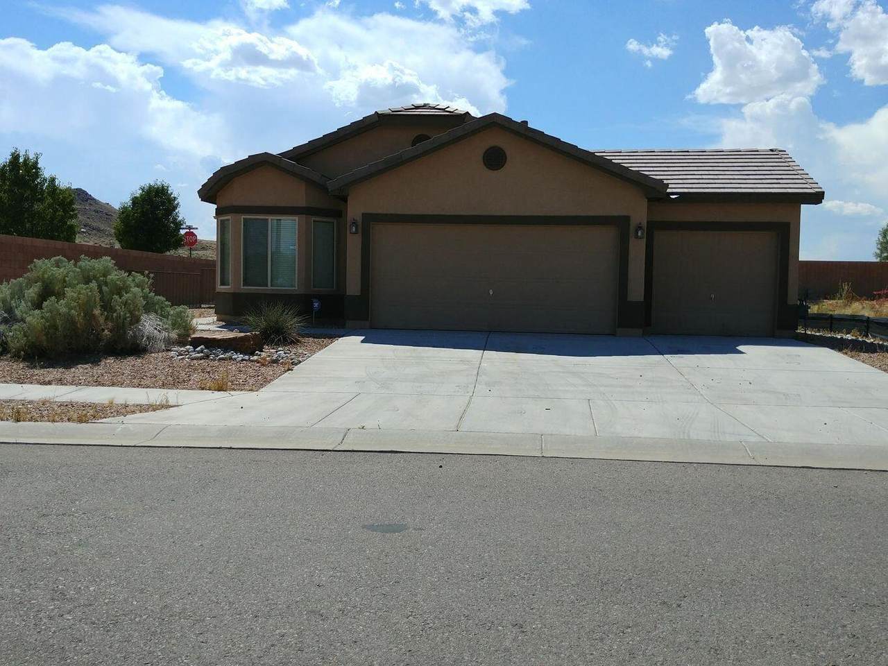 811 Desert Senna Avenue - Photo 1