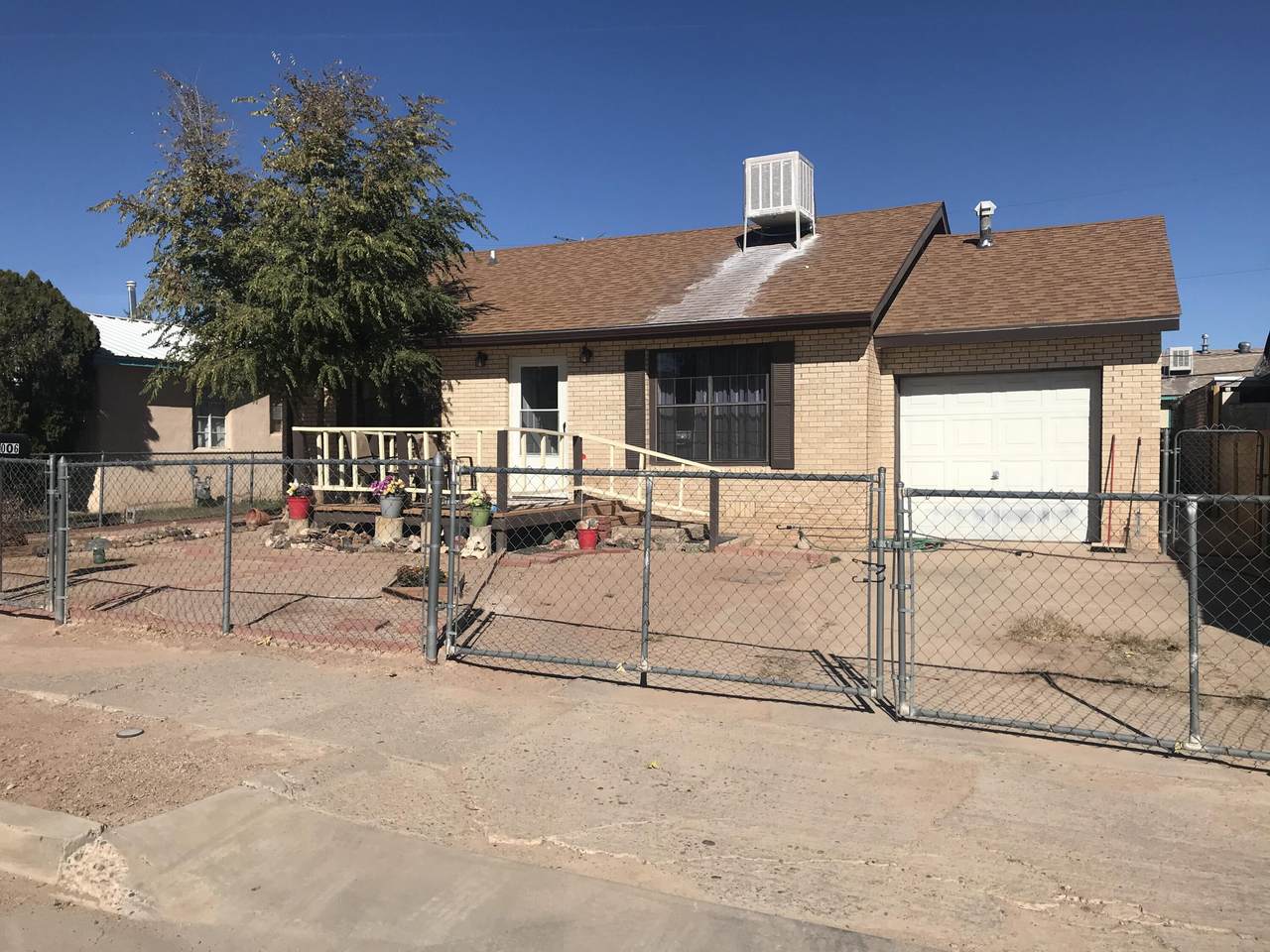 1006 Castillo Avenue - Photo 1