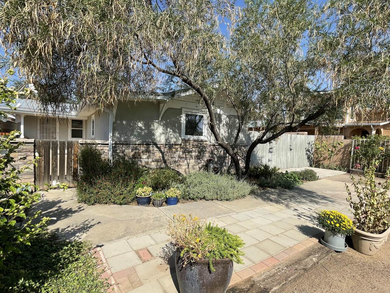 1613 5TH Street - Photo 1