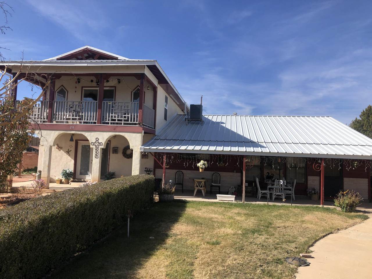 211 Ripley - Photo 1