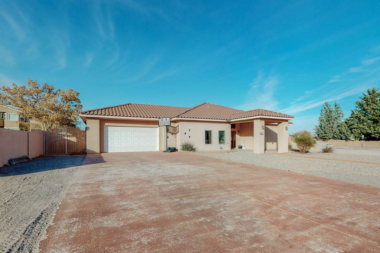 6005 Kachina Street - Photo 1