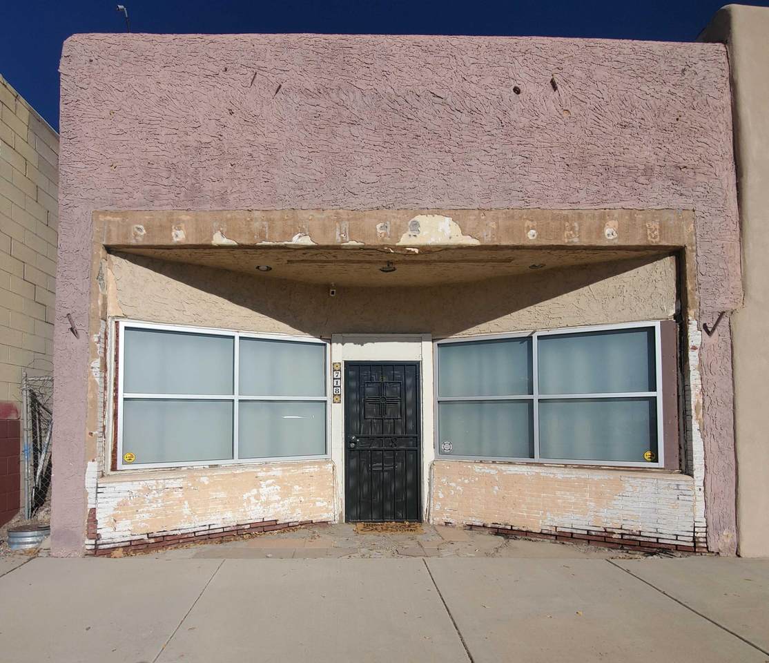 718 Dalies Avenue - Photo 1