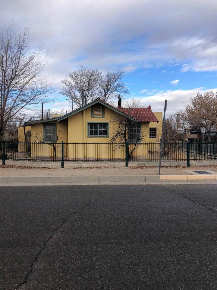700 Iron Avenue - Photo 1