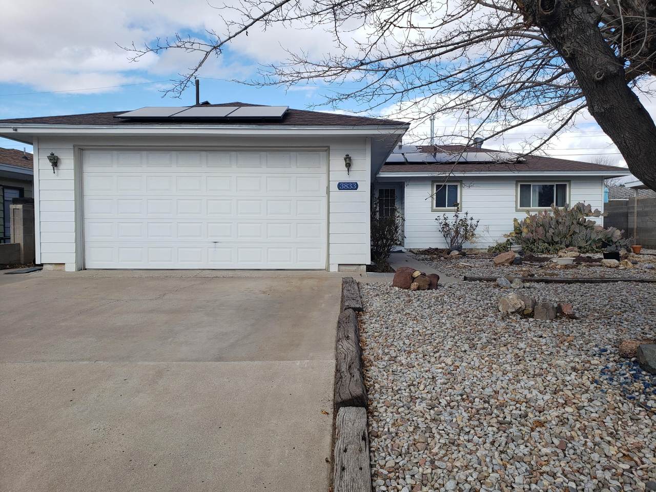 3833 Goodrich Avenue - Photo 1