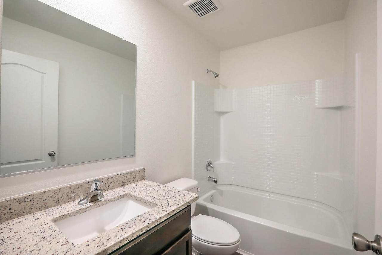1702 Adelaide Lane - Photo 1