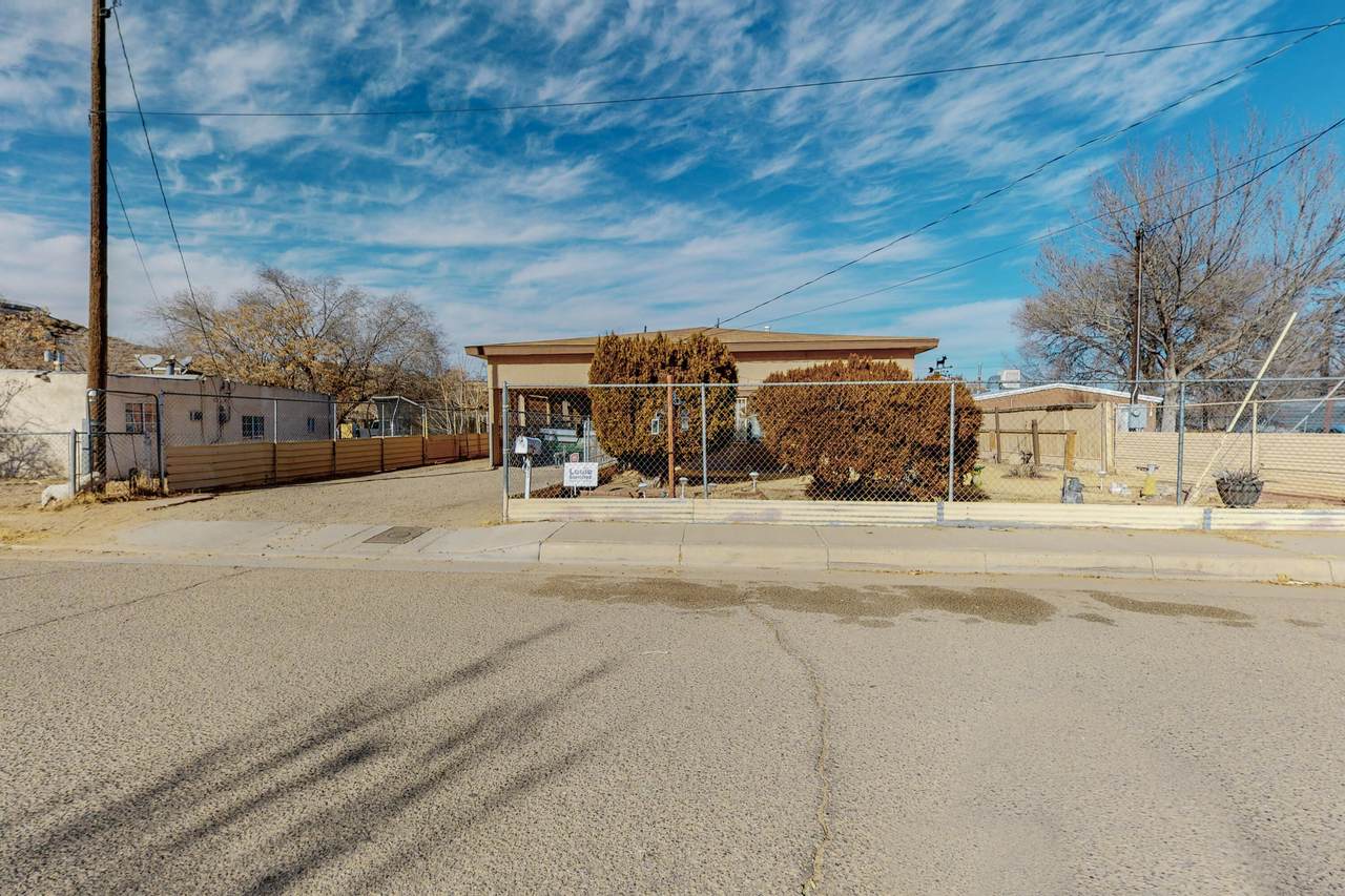 5205 Rincon Road - Photo 1