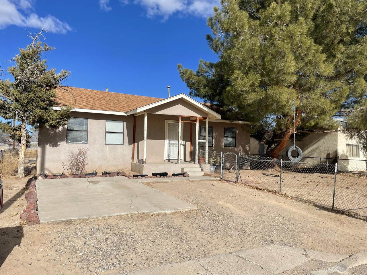 708 Schaeffer Avenue - Photo 1