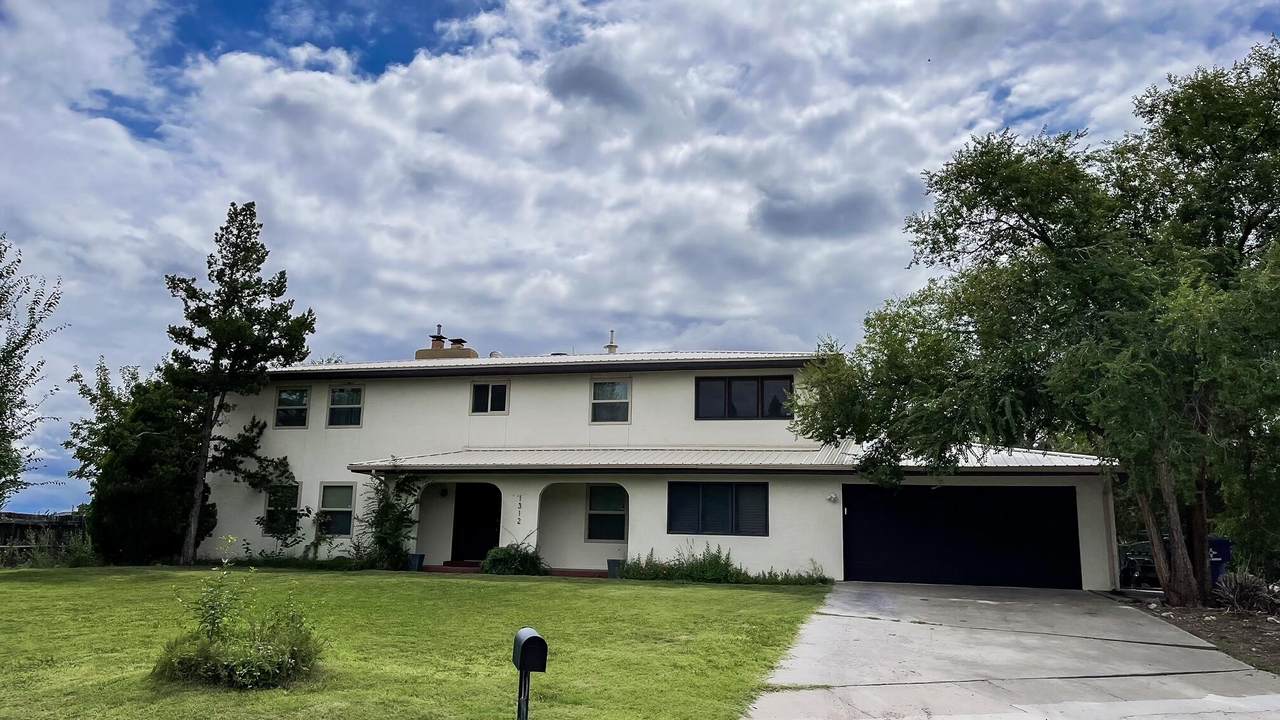 1312 North Drive - Photo 1