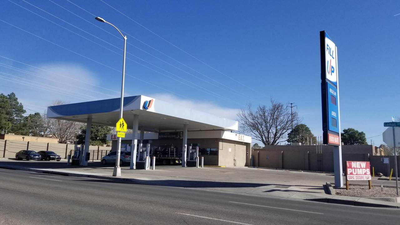 400 Lomas Boulevard - Photo 1