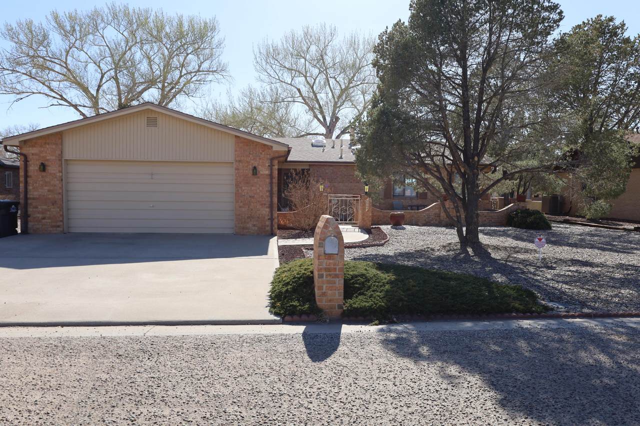 805 Carmel Drive - Photo 1