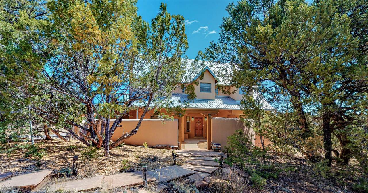 8 Anasazi Drive - Photo 1