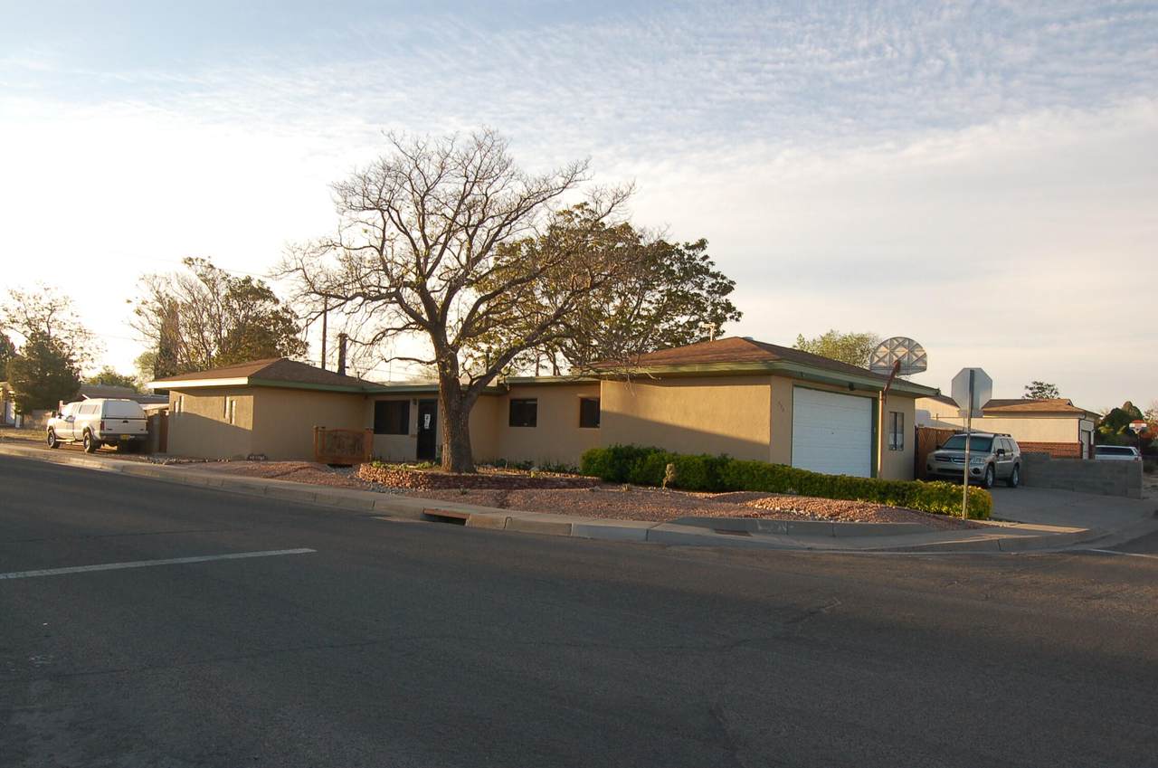 900 Arizona Street - Photo 1
