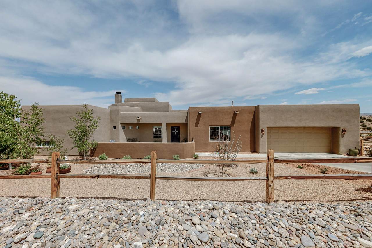 8 Pueblo Bonito Road - Photo 1