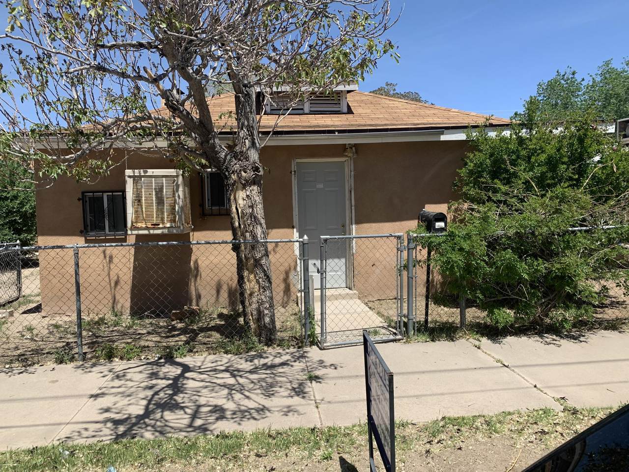 311 Cromwell Avenue - Photo 1