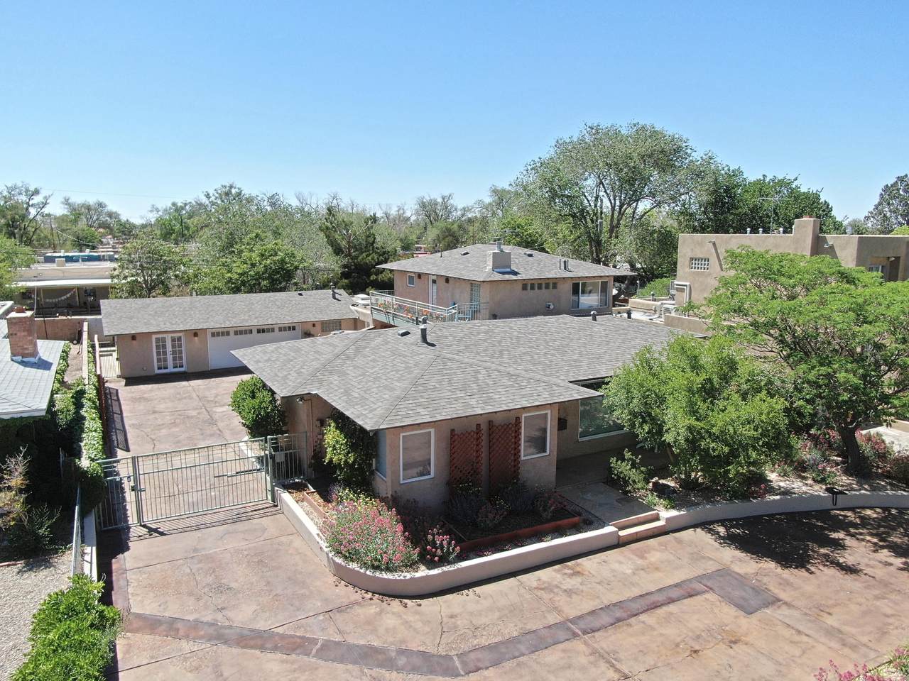 1017 Pampas Drive - Photo 1