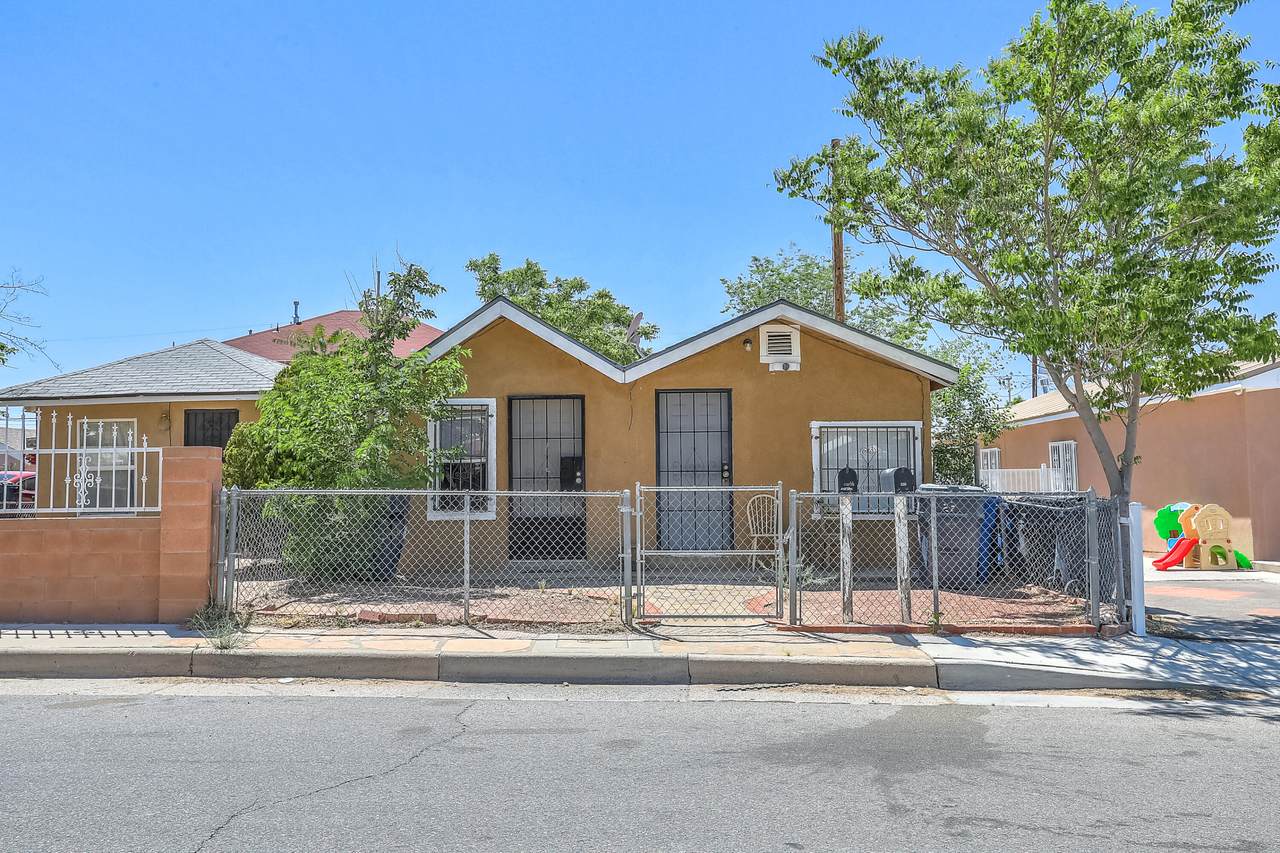 1415 Walter Street - Photo 1