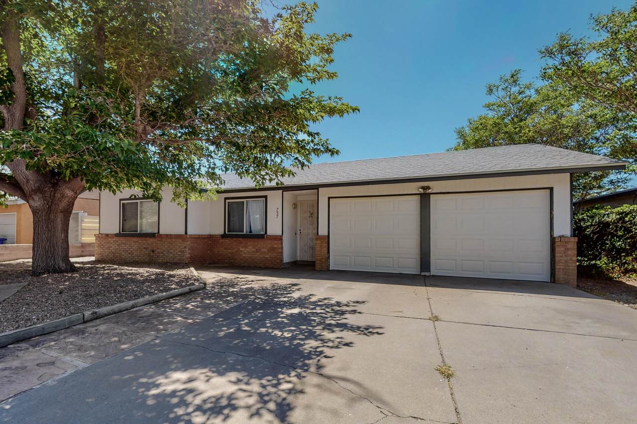 757 Jewel Place - Photo 1