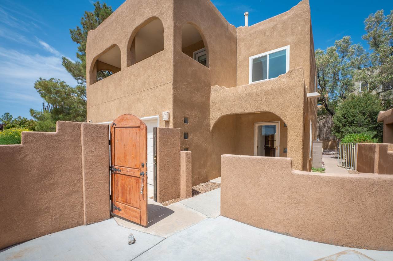 5101 Mirador Drive - Photo 1