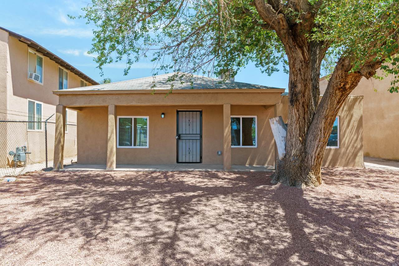 6913 Acoma Road - Photo 1