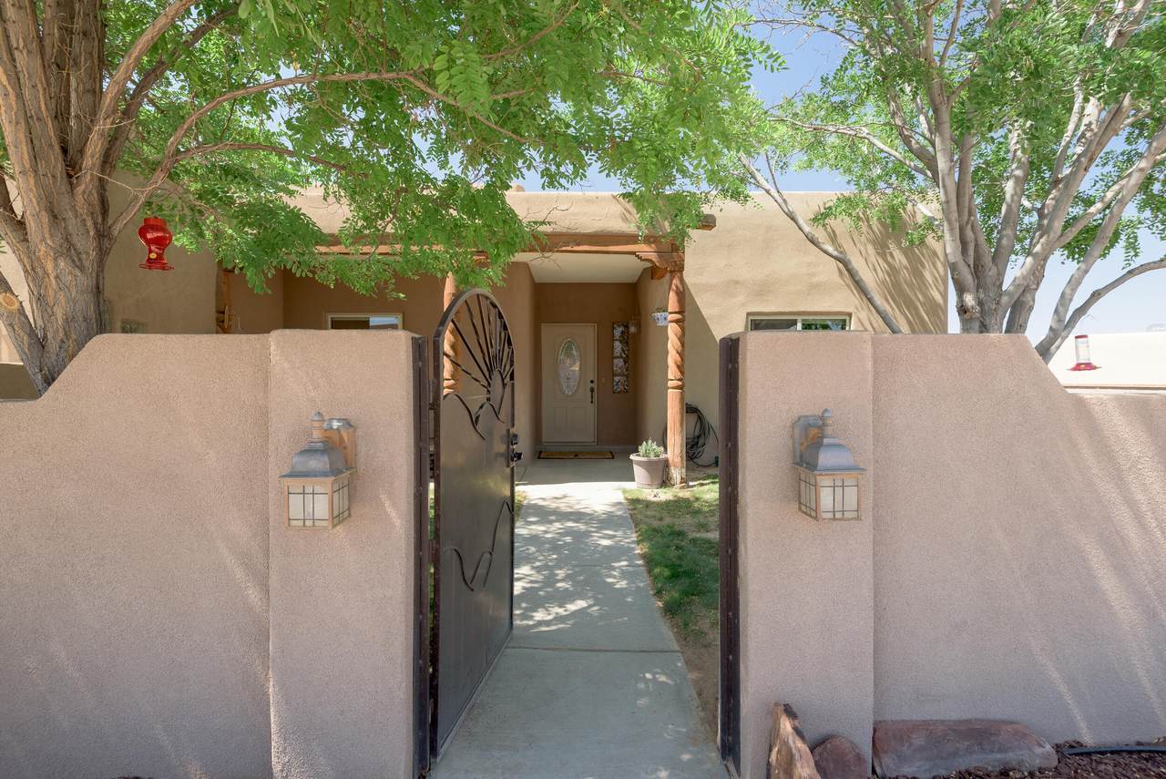 6111 La Paz Road - Photo 1