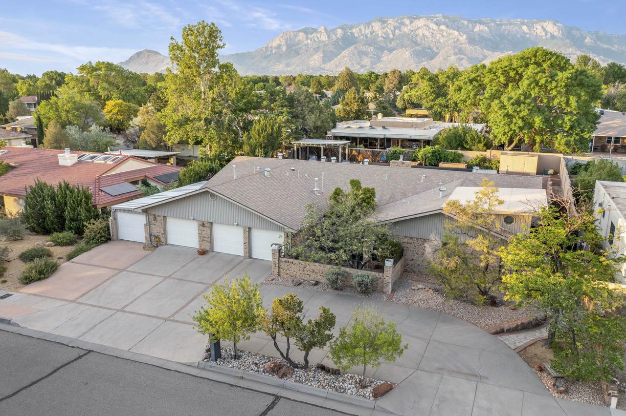 5616 Cometa Court - Photo 1