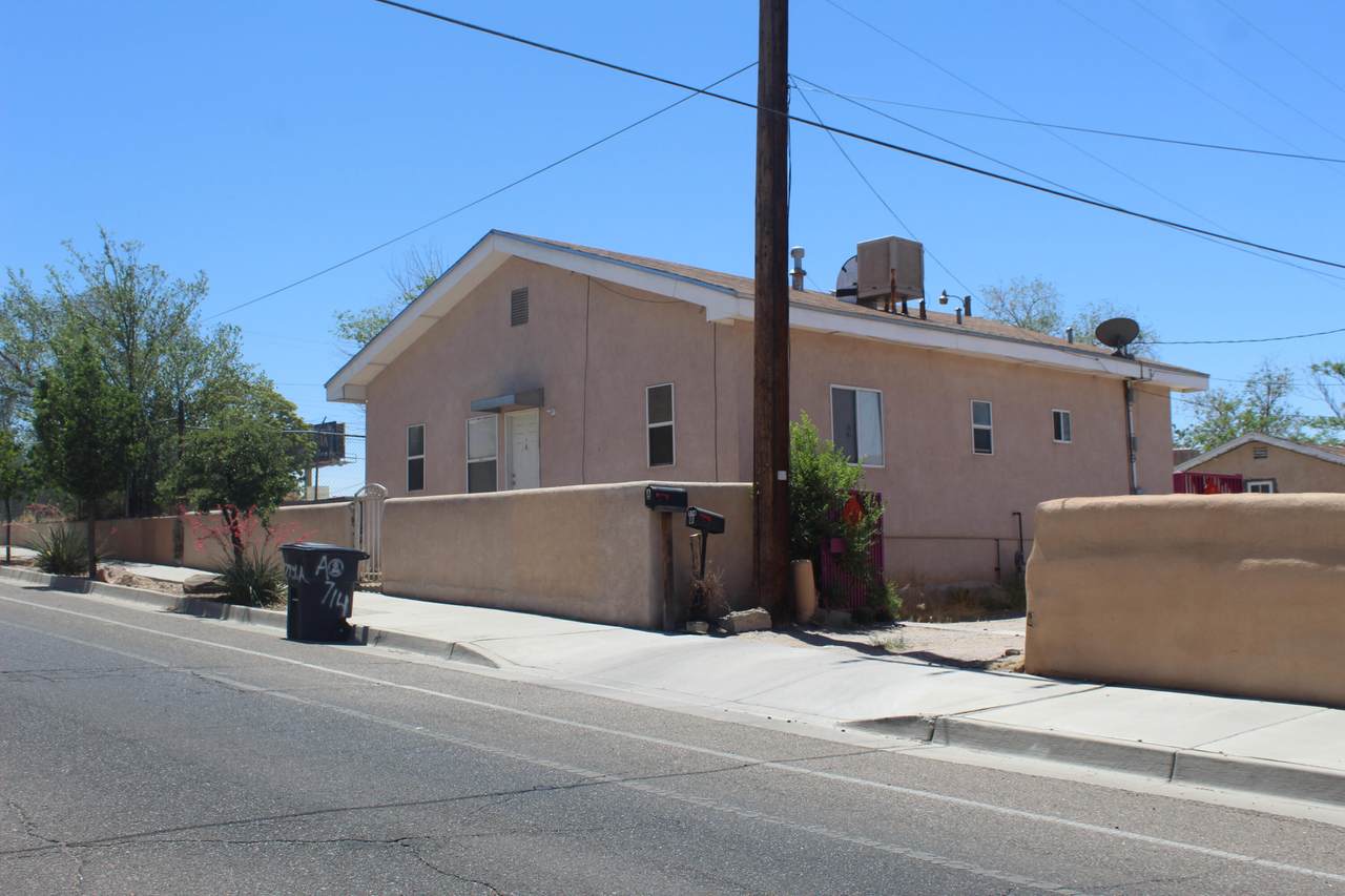 714 Coal Avenue - Photo 1