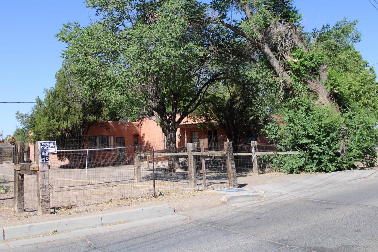 1424 Arenal Road - Photo 1
