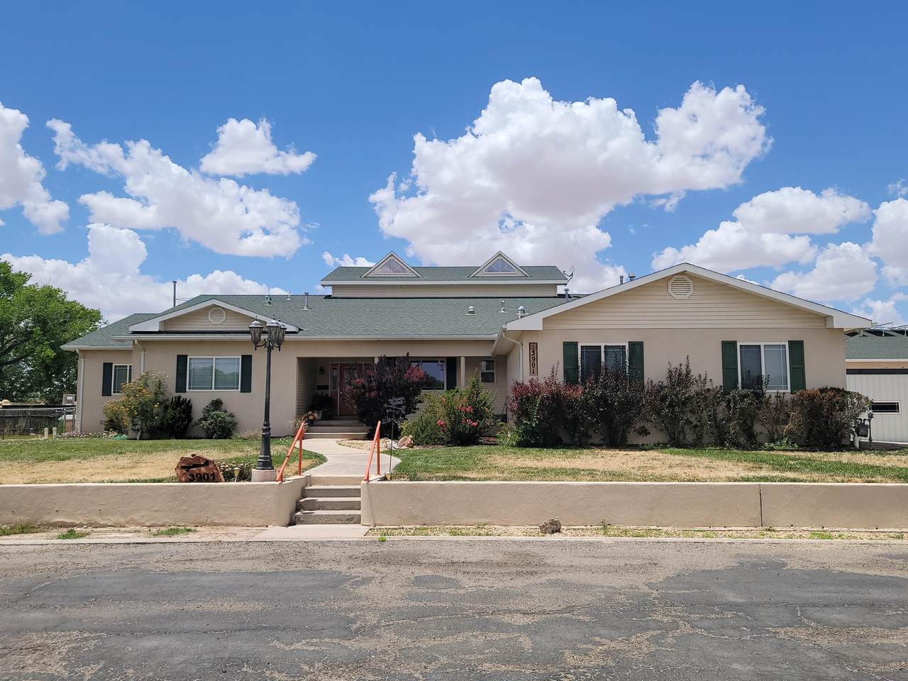 3901 Wood Drive - Photo 1