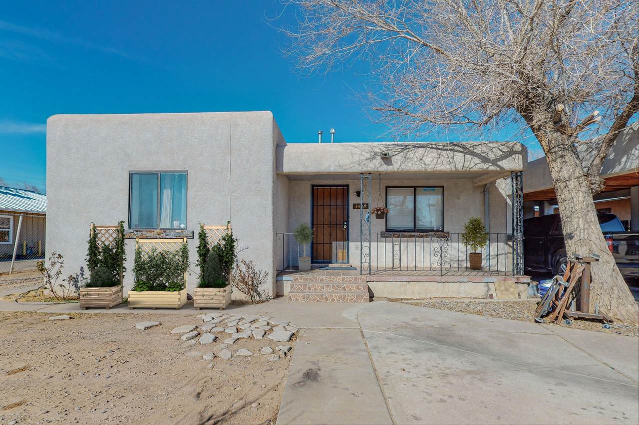 3429 Crest Avenue - Photo 1
