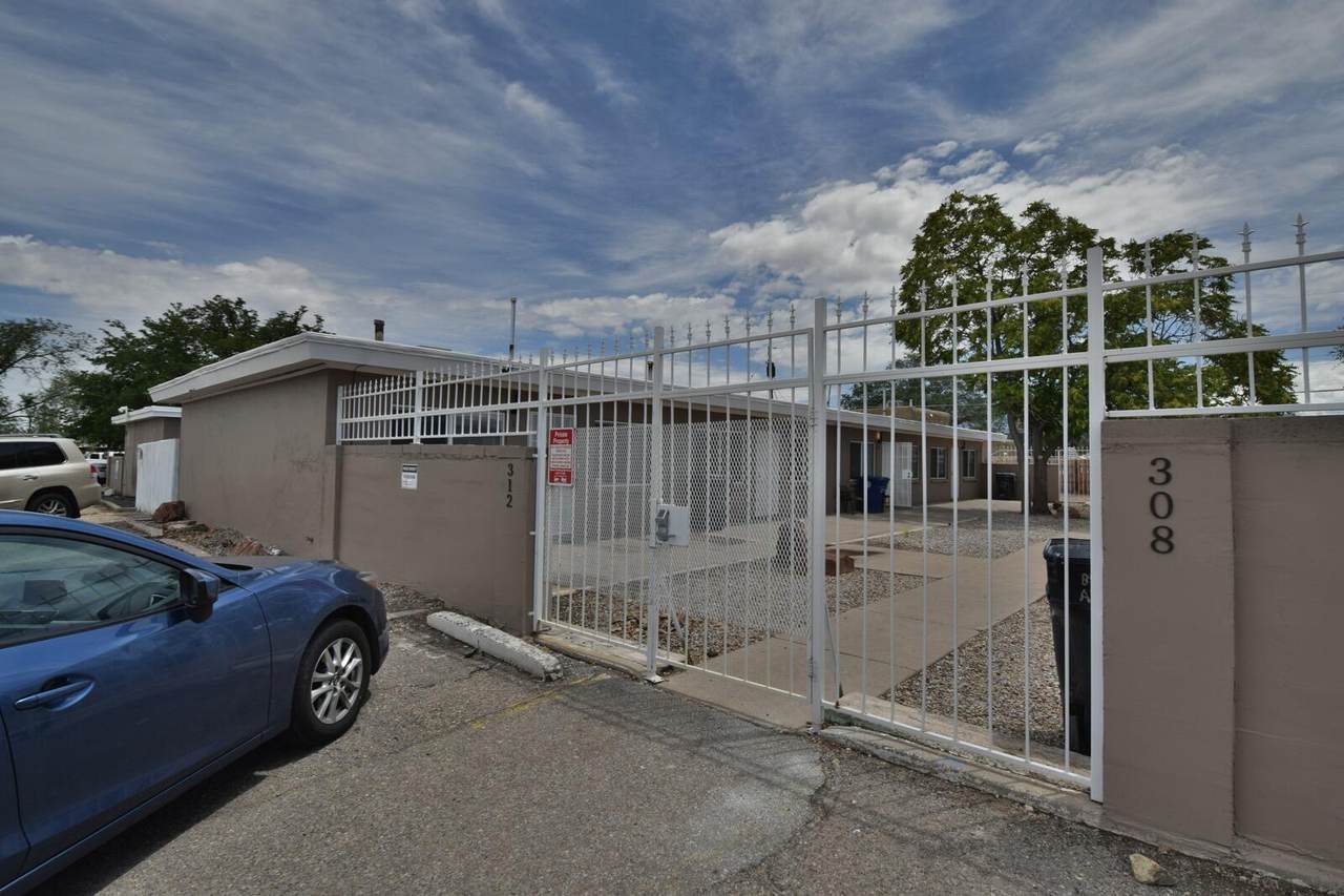 312 Charleston Street - Photo 1