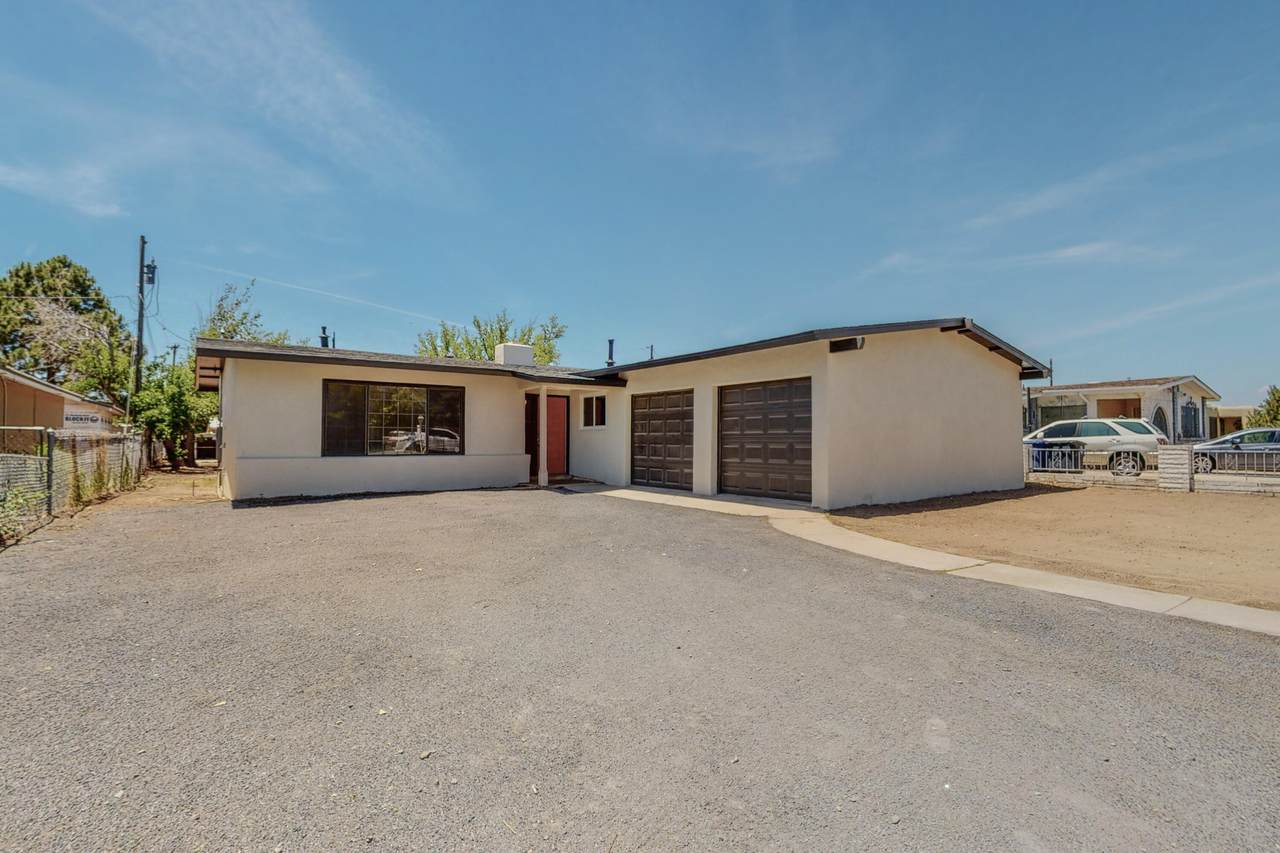 1422 Cherokee Road - Photo 1