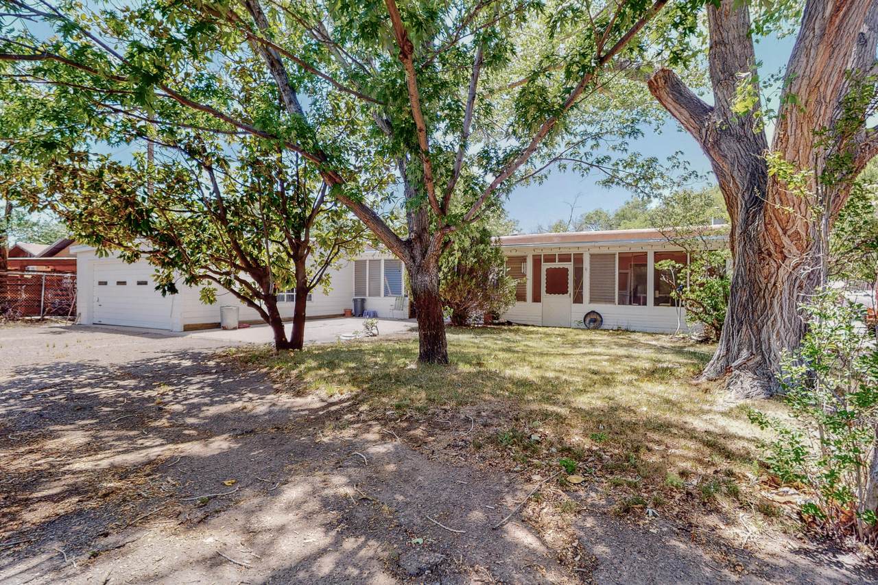 1202 Los Arboles Avenue - Photo 1