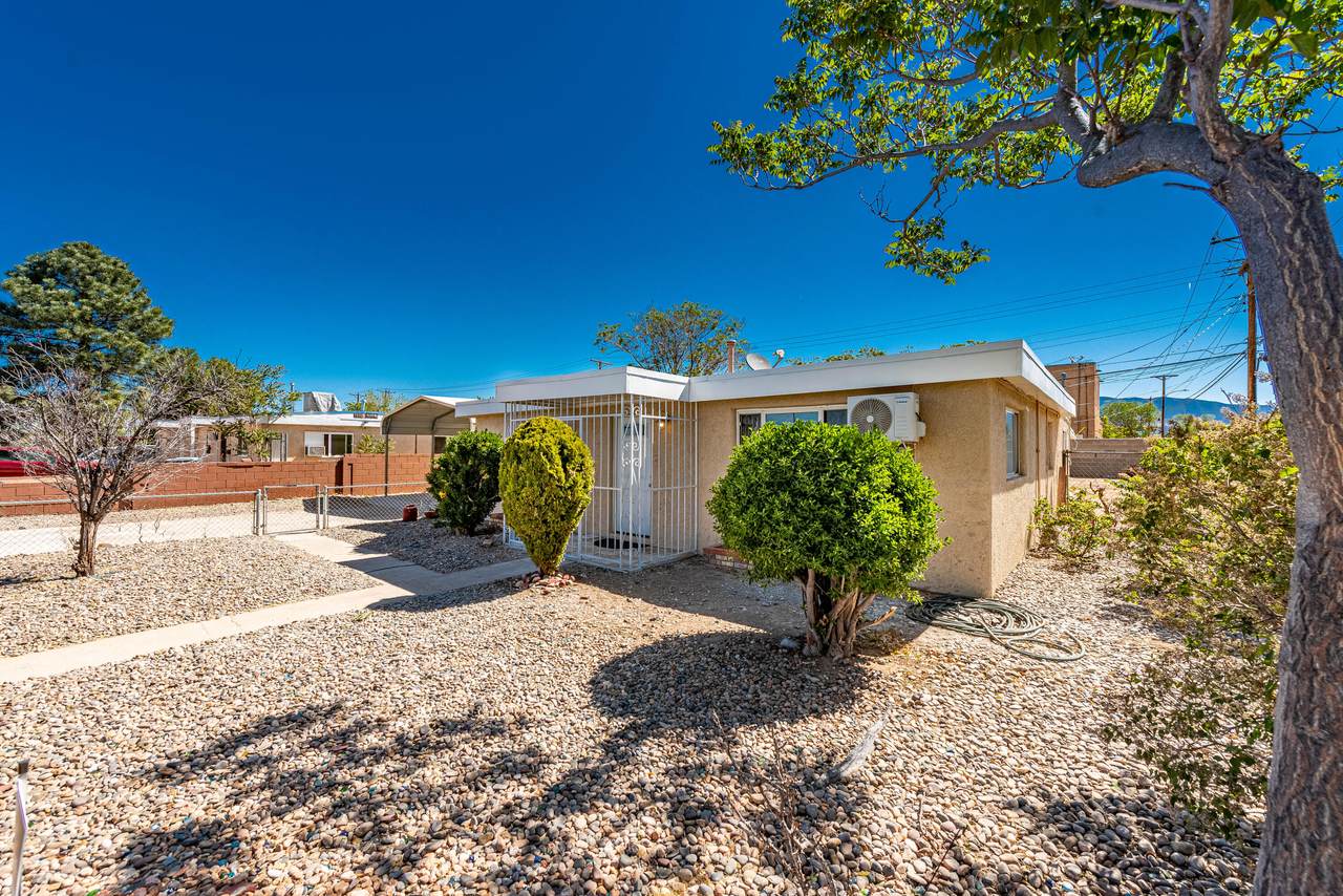 2804 Hermosa Drive - Photo 1