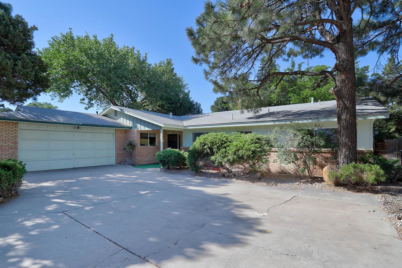 1020 Santa Ana Avenue - Photo 1