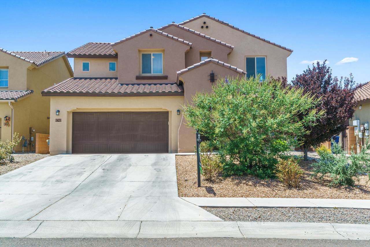 8740 Abierto Vista Circle - Photo 1
