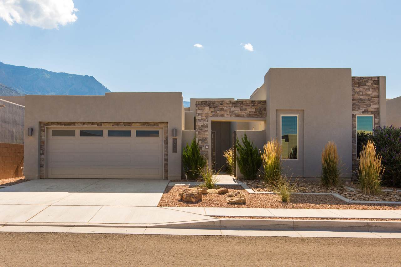 814 Mountain Hawk Drive - Photo 1