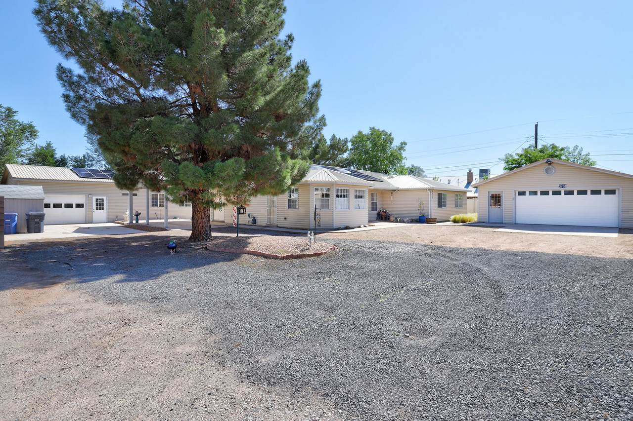 3768 Manchester Drive - Photo 1