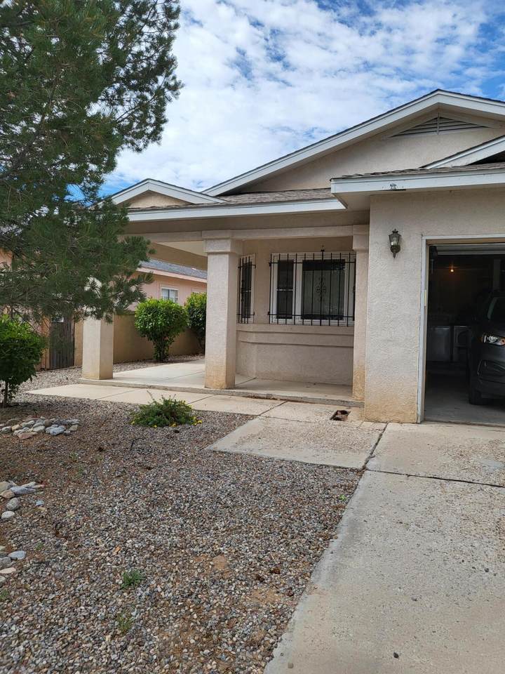 628 Santa Fe Meadows Drive - Photo 1