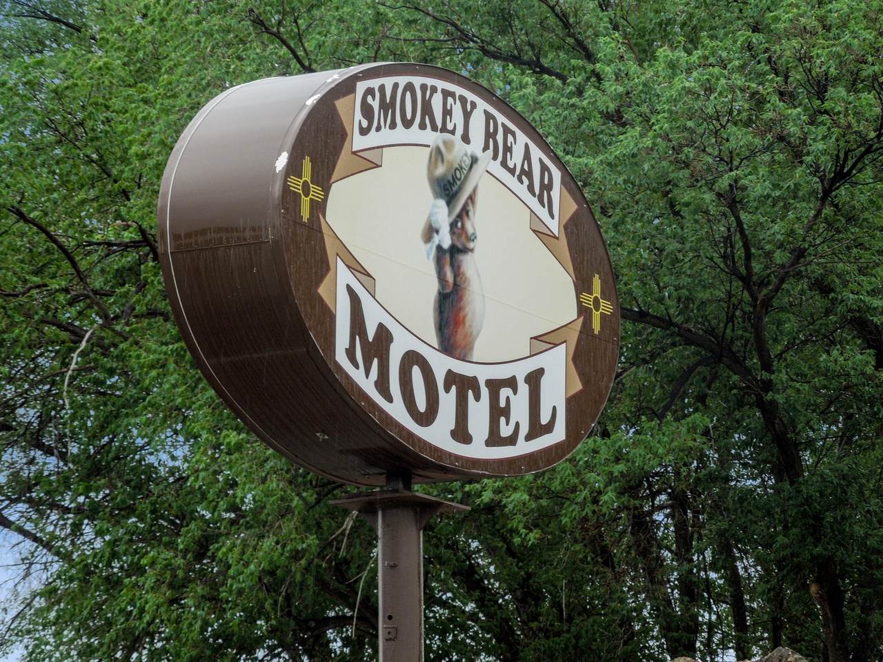 316 Smokey Bear Boulevard - Photo 1