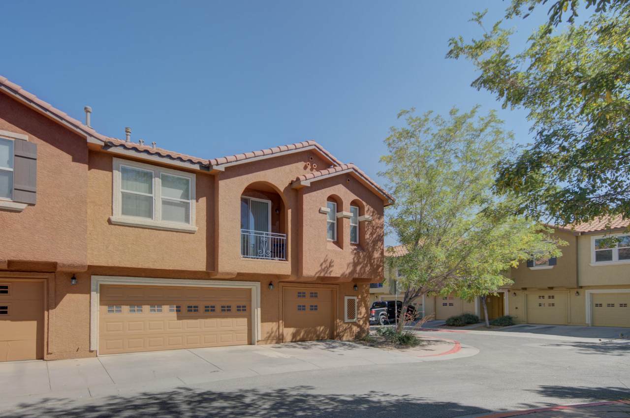 601 Menaul Boulevard - Photo 1